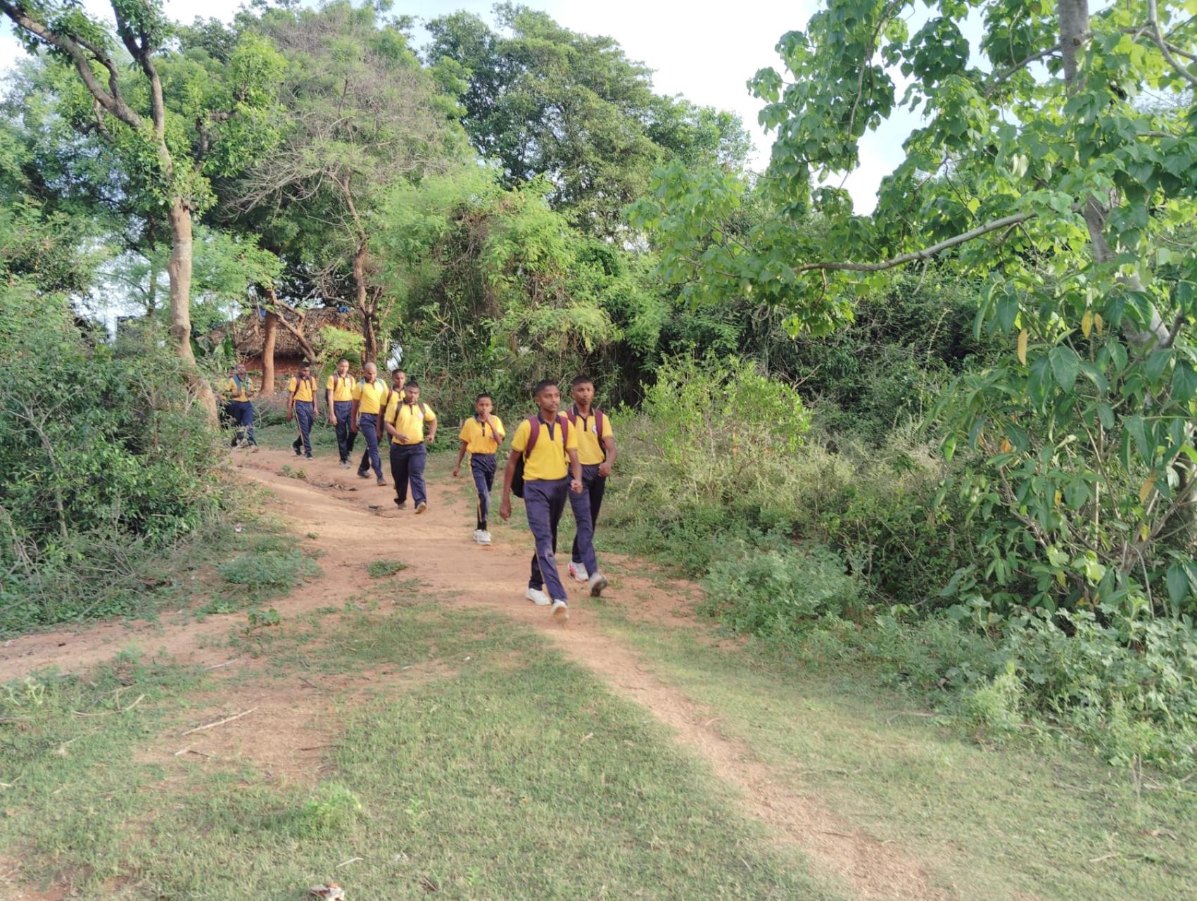 TREKKING (2)
